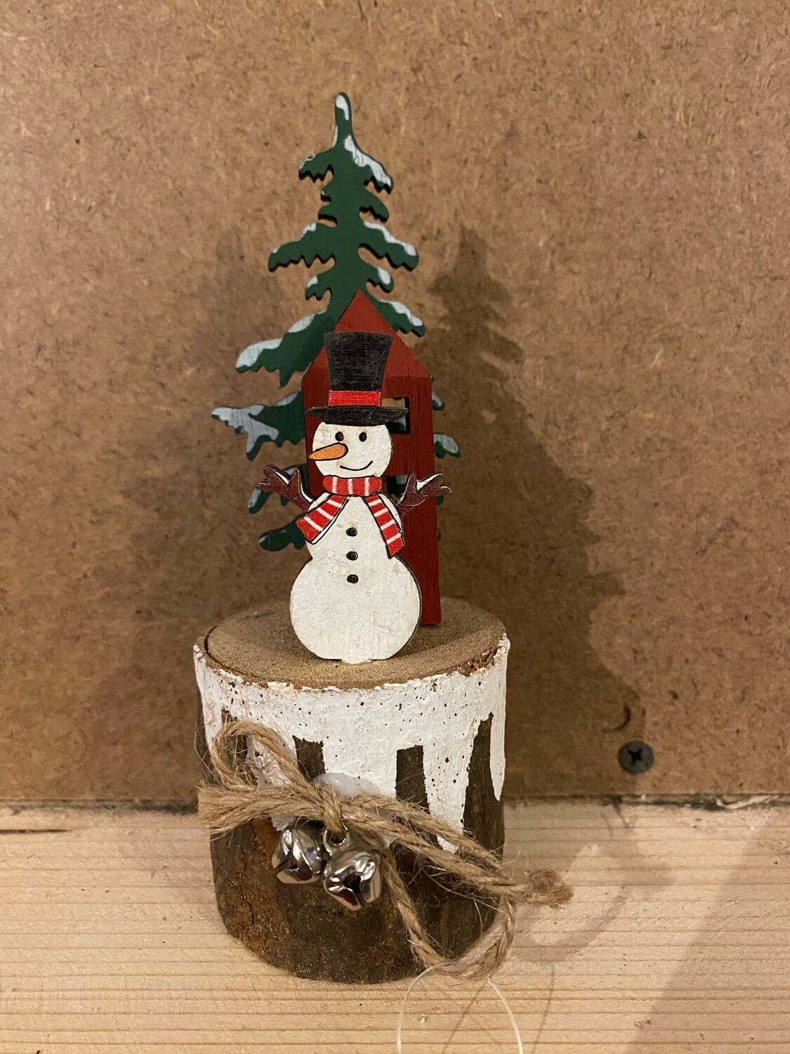 Déco sur tronc Bonhomme de neige