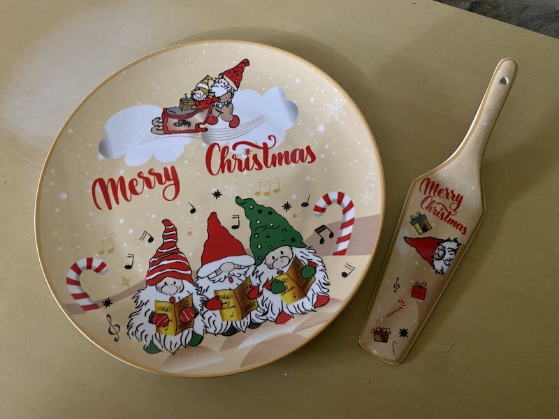 Plat et pelle à tarte beige  gnome boîte cadeau