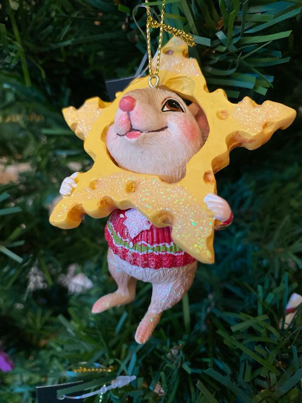 Souris en poly résine avec fromage