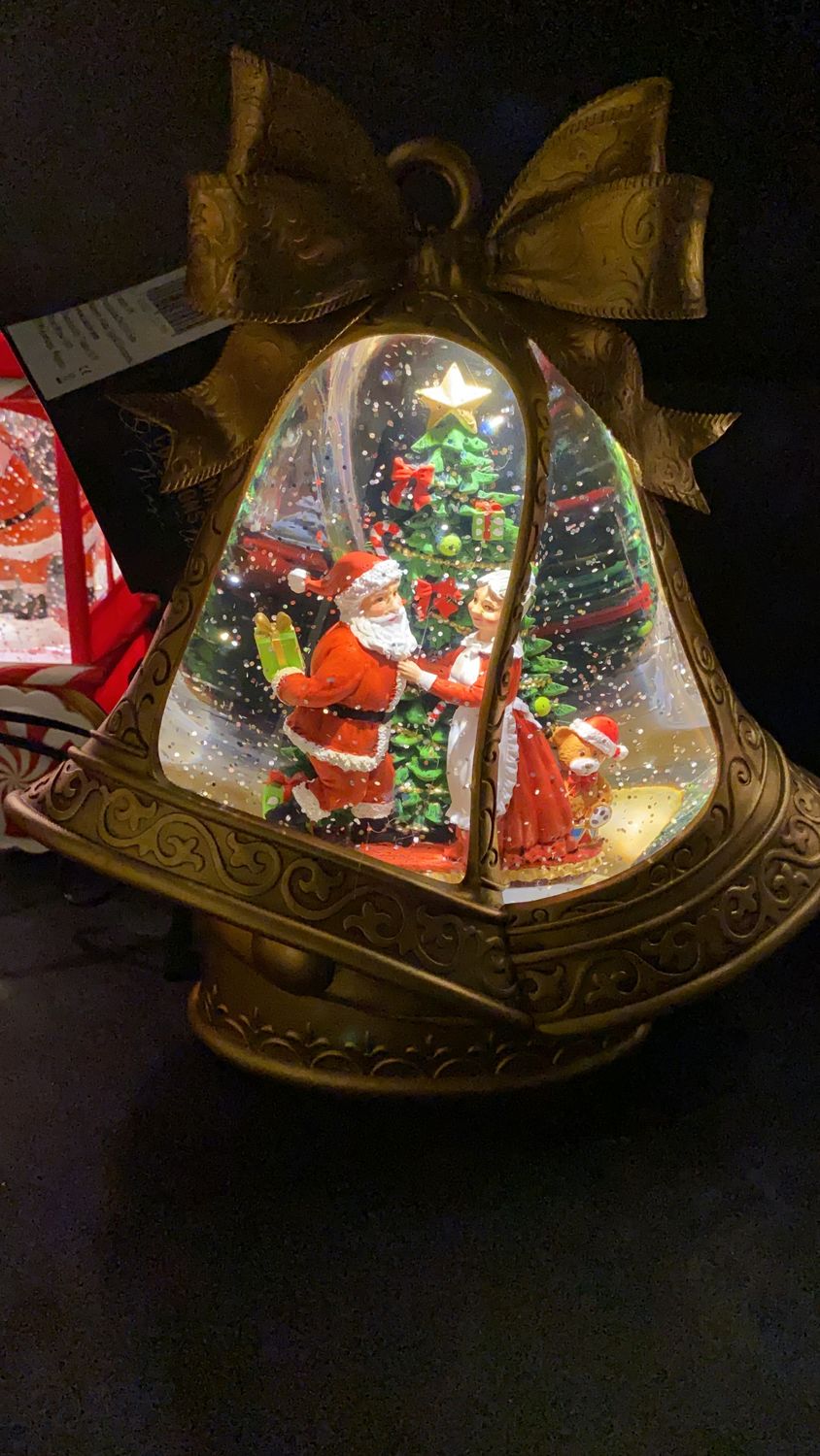 Lanterne à eau forme Cloche avec Père et Mère Noël