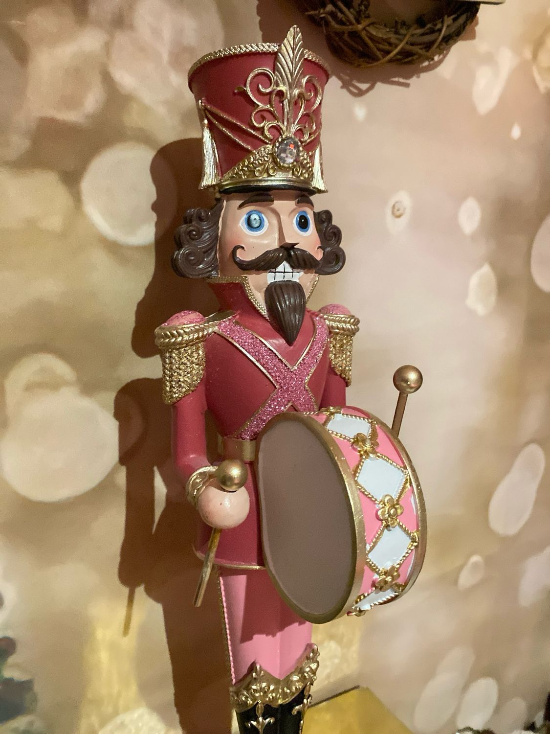 Casse noisette tambour rose et or