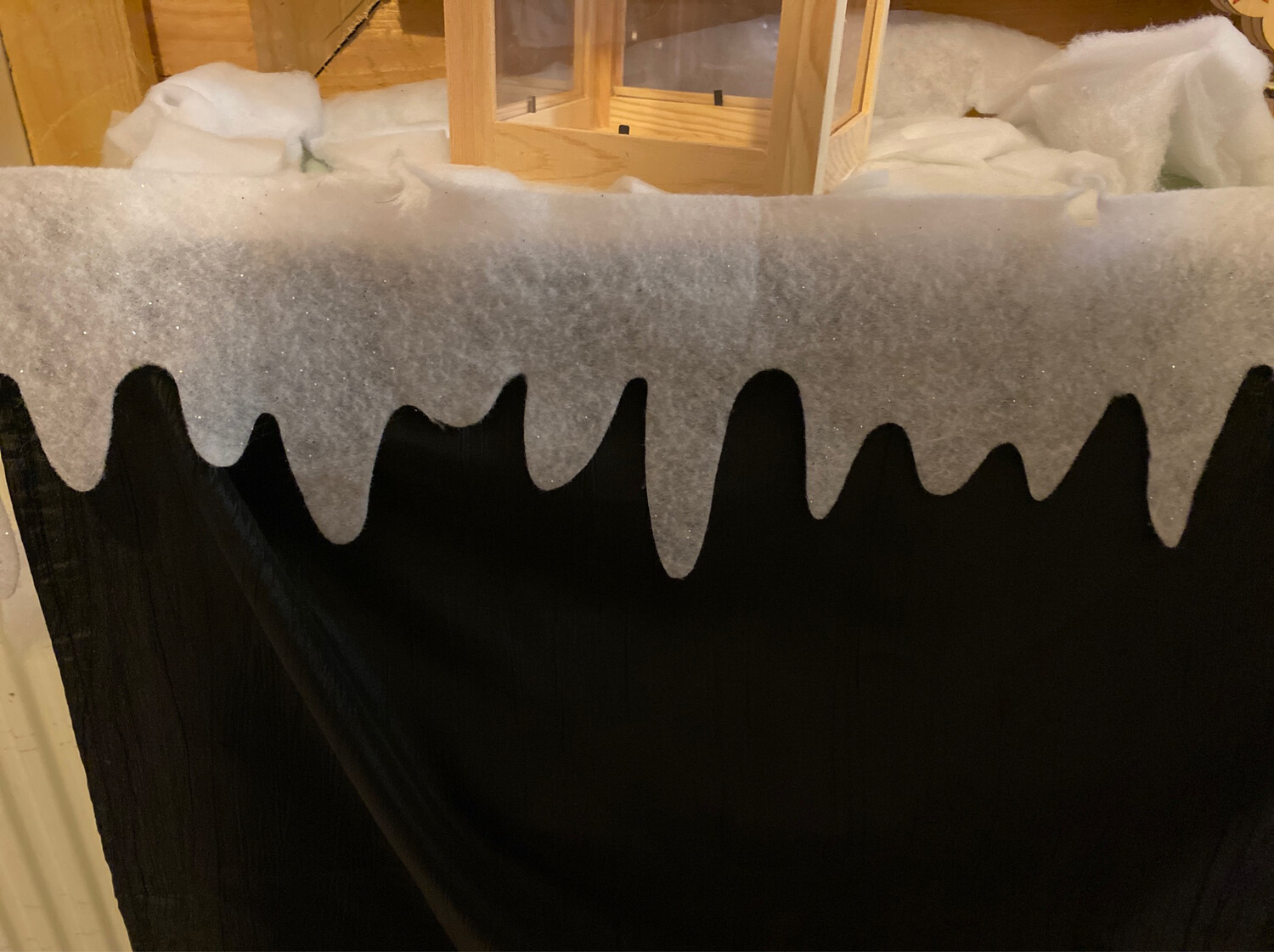 Coulée de neige paillettes 15cm x480cm Coulée de neige paillettes 15cm x480cm