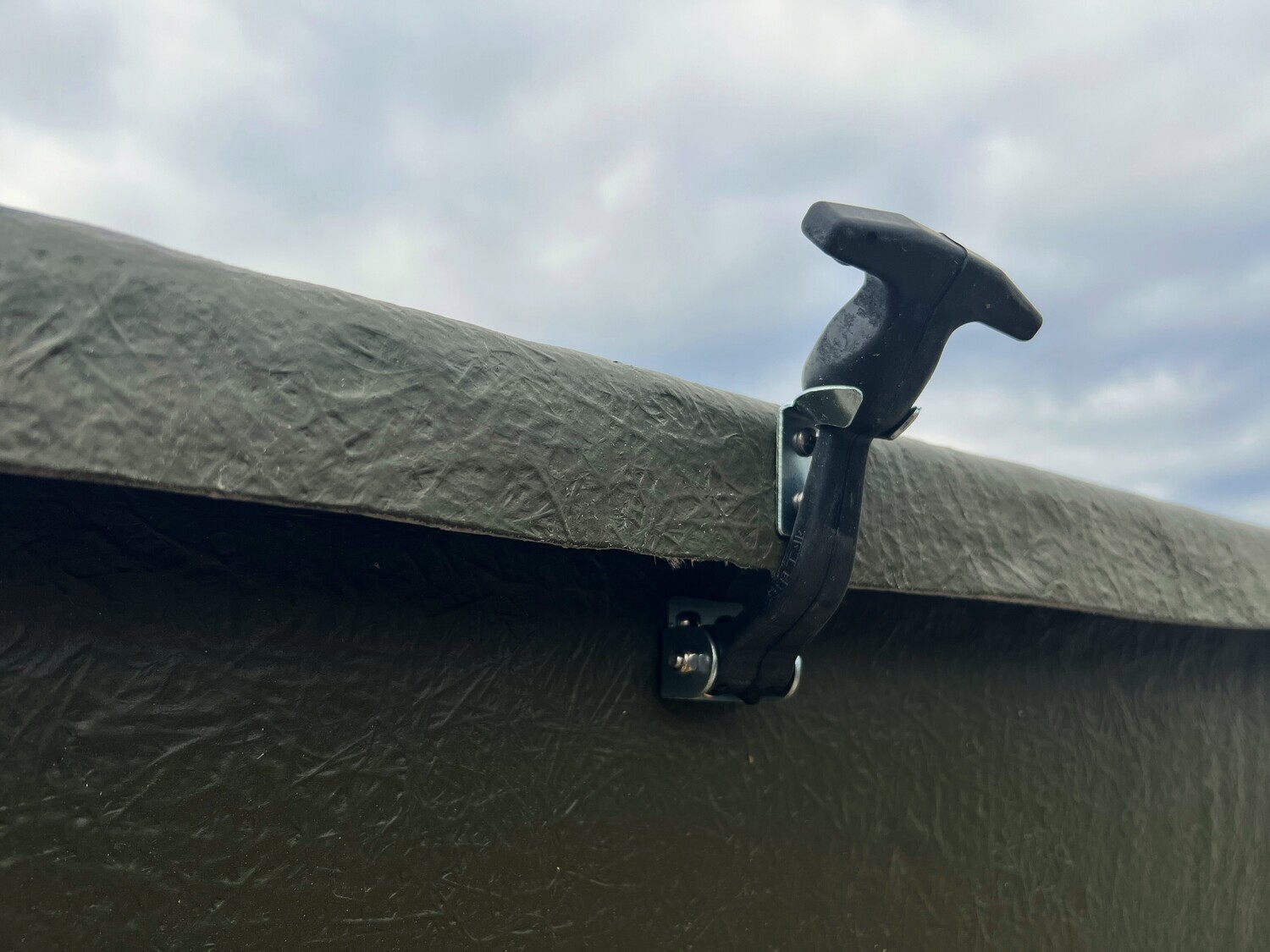 Feeder Latch