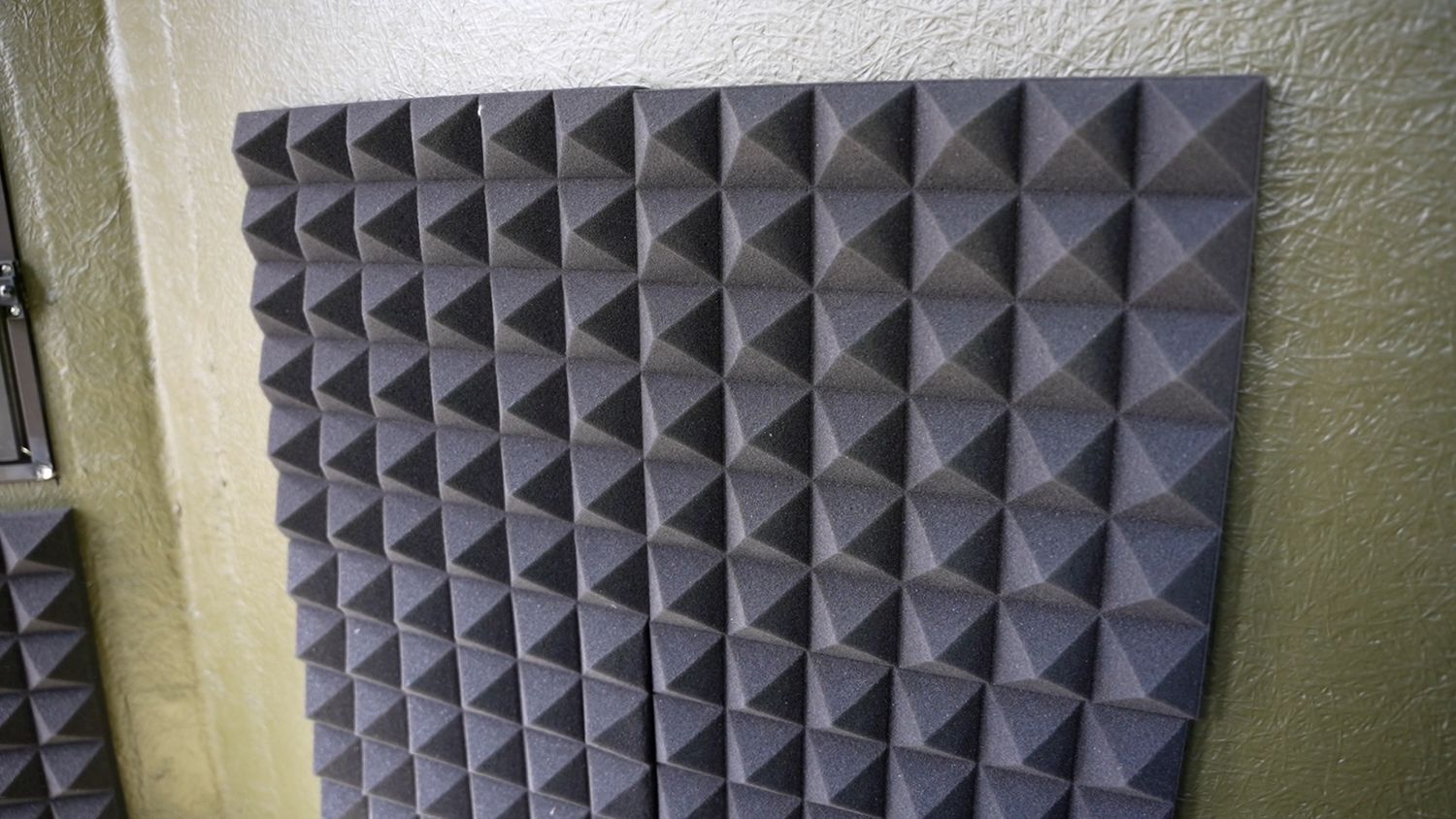 Sound Dampening Foam Kit-Self Adhering 12&quot;x12&quot; Panels