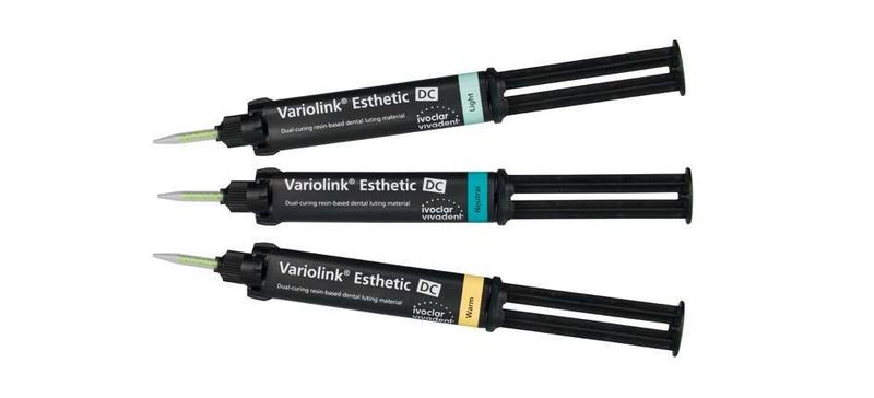 Variolink Esthetic DC Ivoclar 9g (1 seringue et 15 embouts mélangeurs)
