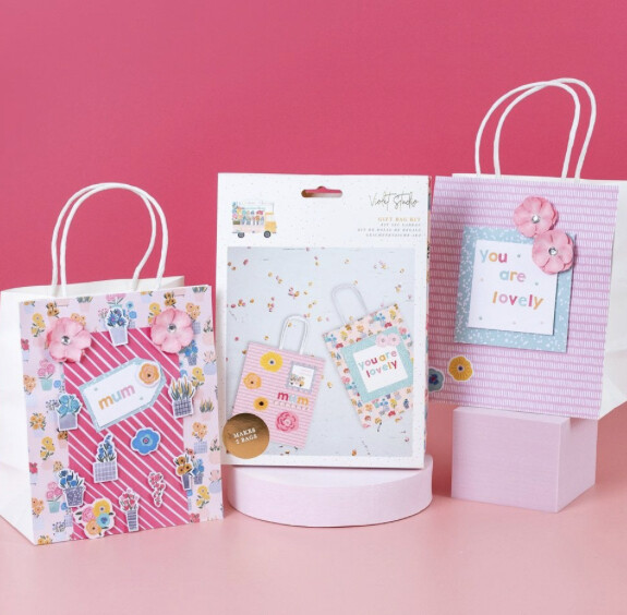 Violet Studios Rainbow Blooms Gift Bag Kit