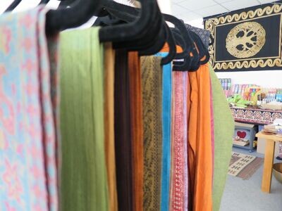 Bekleidung & Textilien