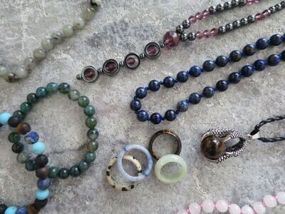Schmuck & Textilien