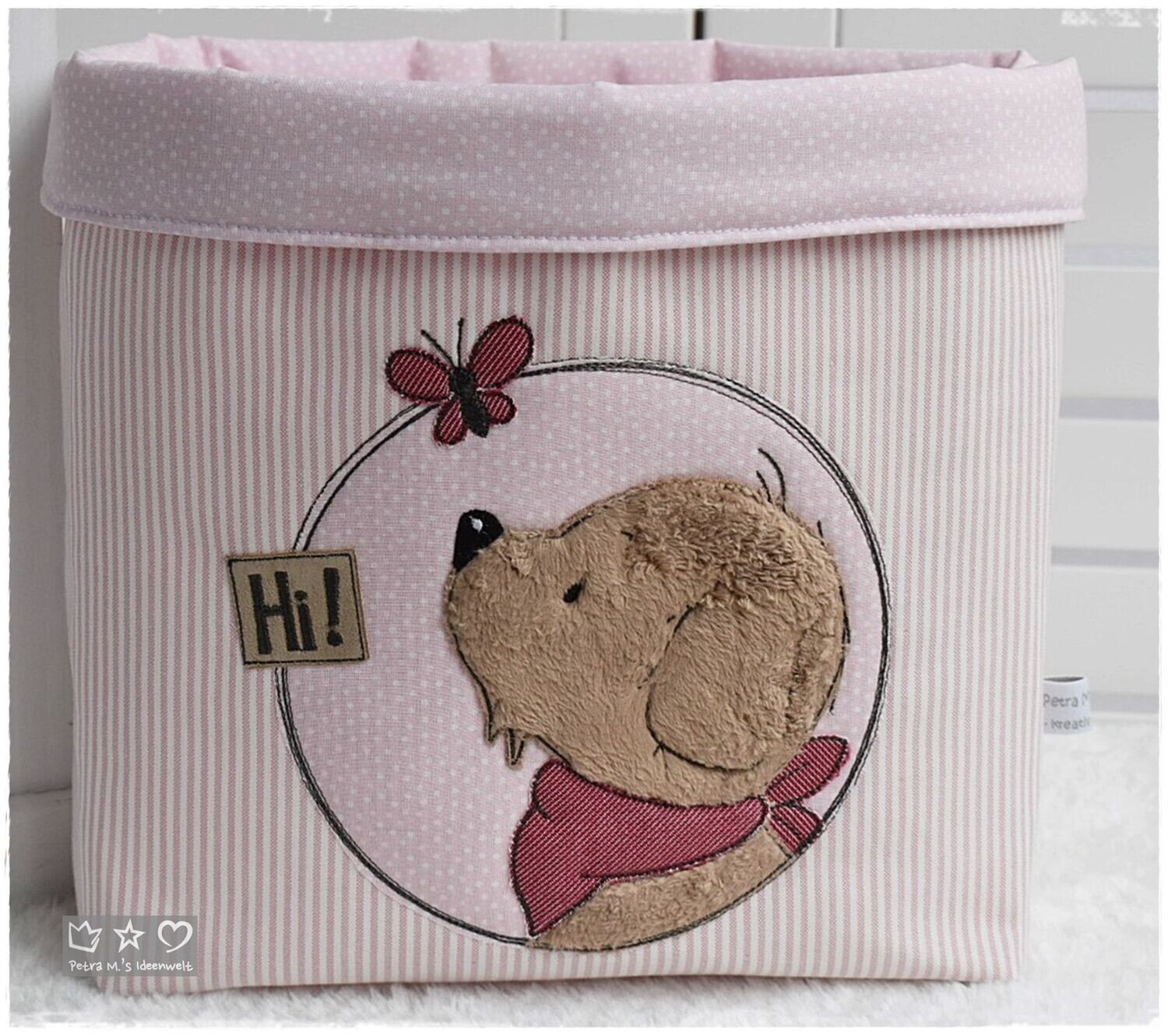 Utensilo 'Button Hund mit Schmetterling', personalisierbar