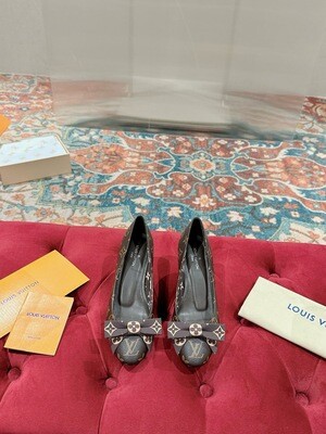 Louis Vuitton women high heels LOA02