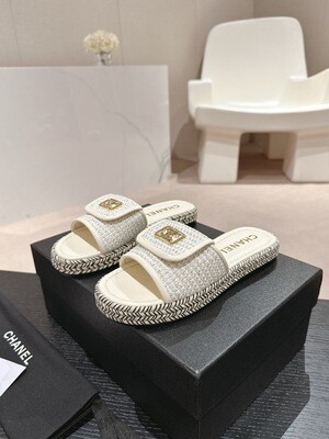 Chanel women slippers CLB08