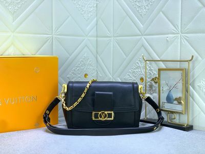 Louis Vuitton women bag LC01