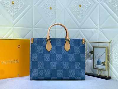Louis Vuitton women bag LC12