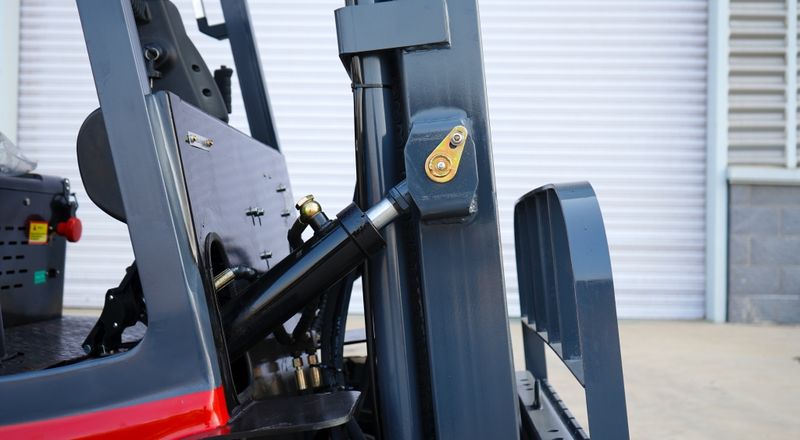 Top Compact & Mini Excavator Diggers- TYPHON Machinery