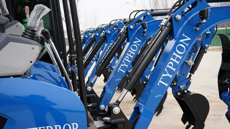Top Compact & Mini Excavator Diggers- TYPHON Machinery