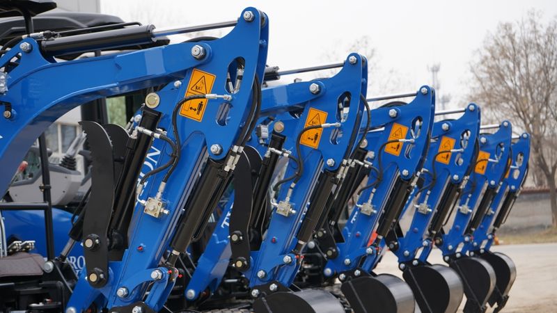 Top Compact & Mini Excavator Diggers- TYPHON Machinery
