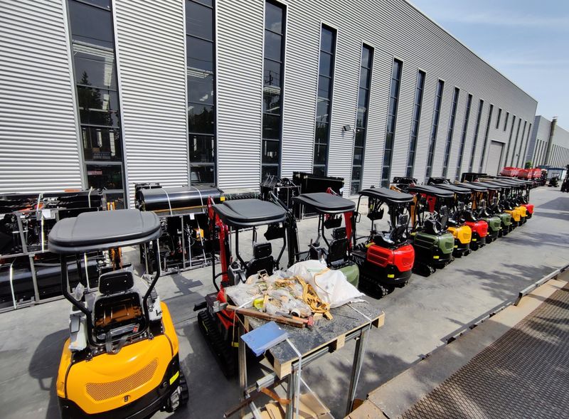 Top Compact & Mini Excavator Diggers- TYPHON Machinery