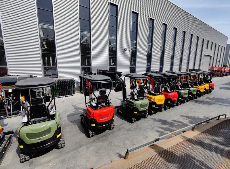 Top Compact & Mini Excavator Diggers- TYPHON Machinery