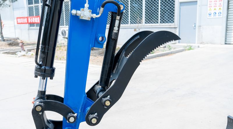 Top Compact & Mini Excavator Diggers- TYPHON Machinery