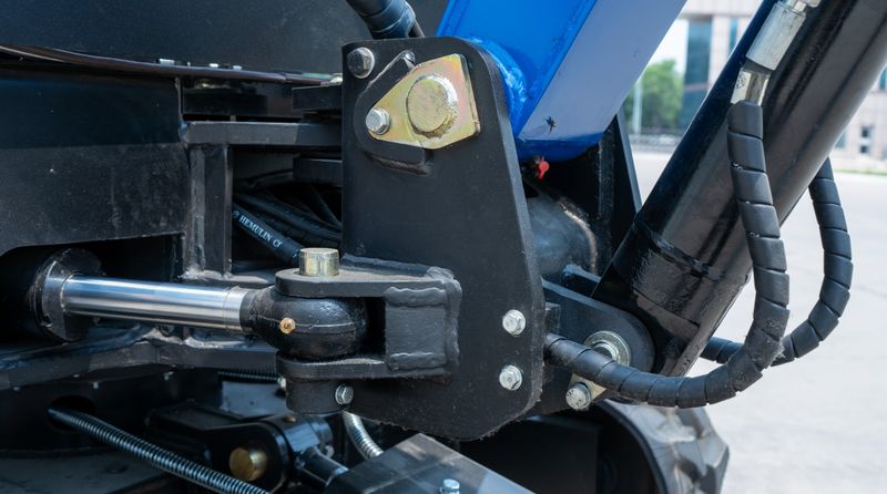 Top Compact & Mini Excavator Diggers- TYPHON Machinery