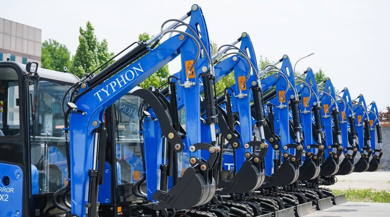 Top Compact & Mini Excavator Diggers- TYPHON Machinery