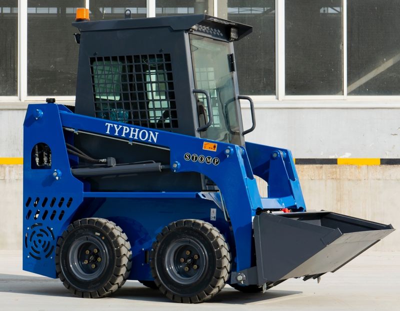 TYPHON STOMP 509 25HP Kubota D1105 1.4 Ton EPA Skid Steer Loader Brand New USA