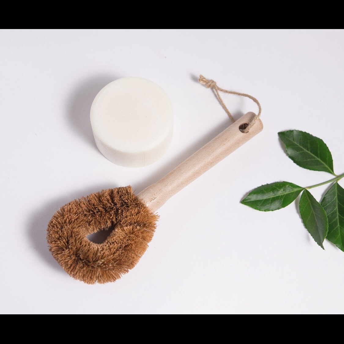 Coconut Bristle Scrub Brush 9”