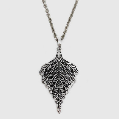 Leaf Pendant Necklace