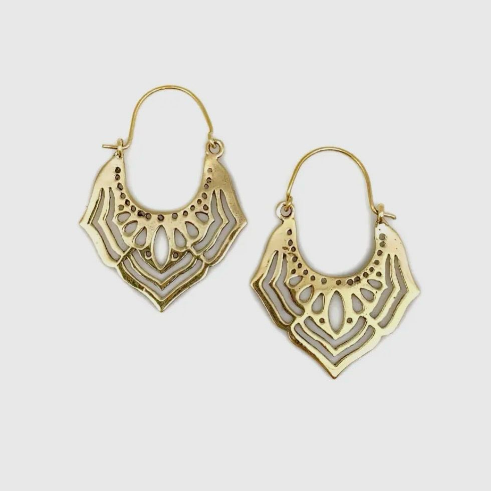 Tanvi Gold Openwork Earrings
