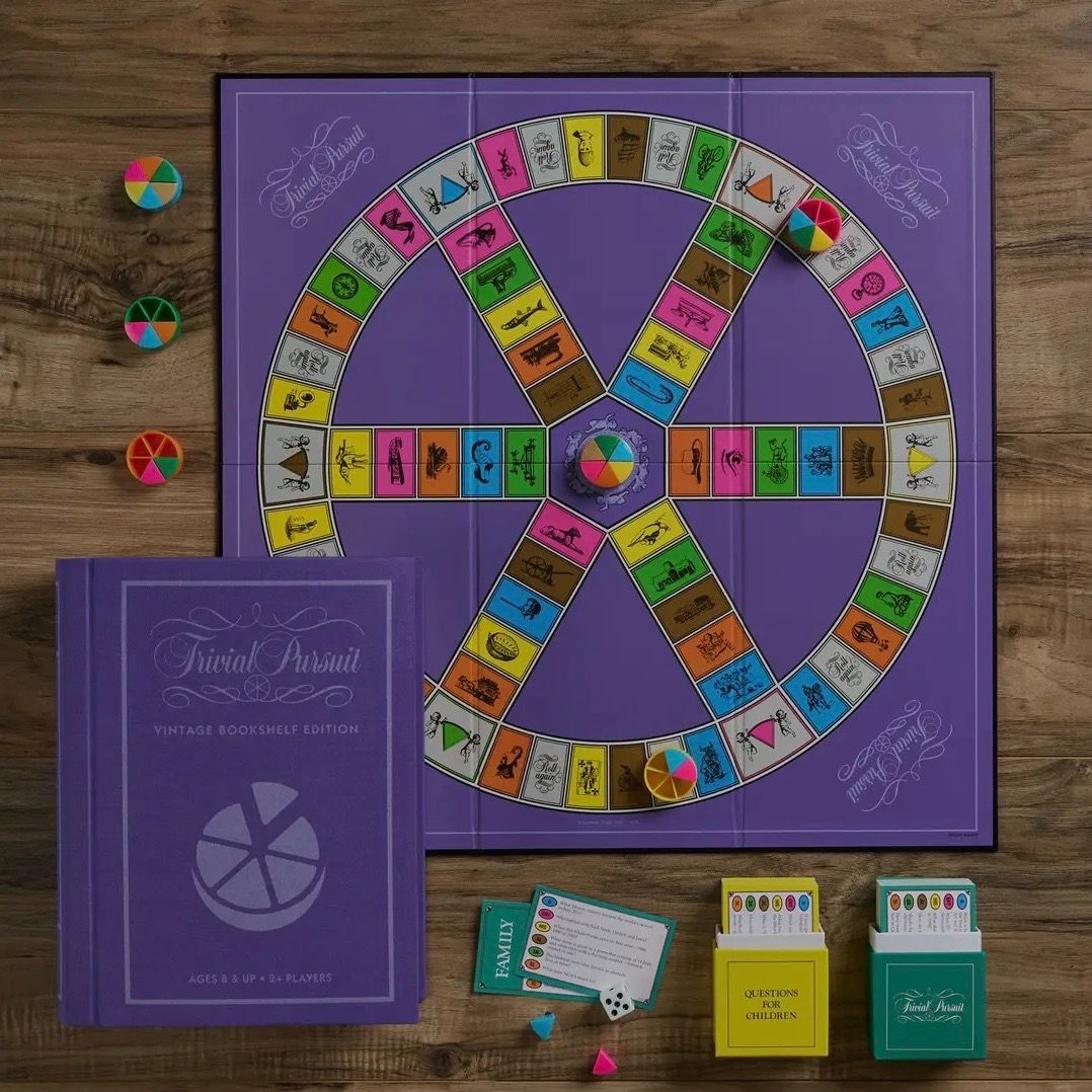 Trivial Persuit Bookshelf Game