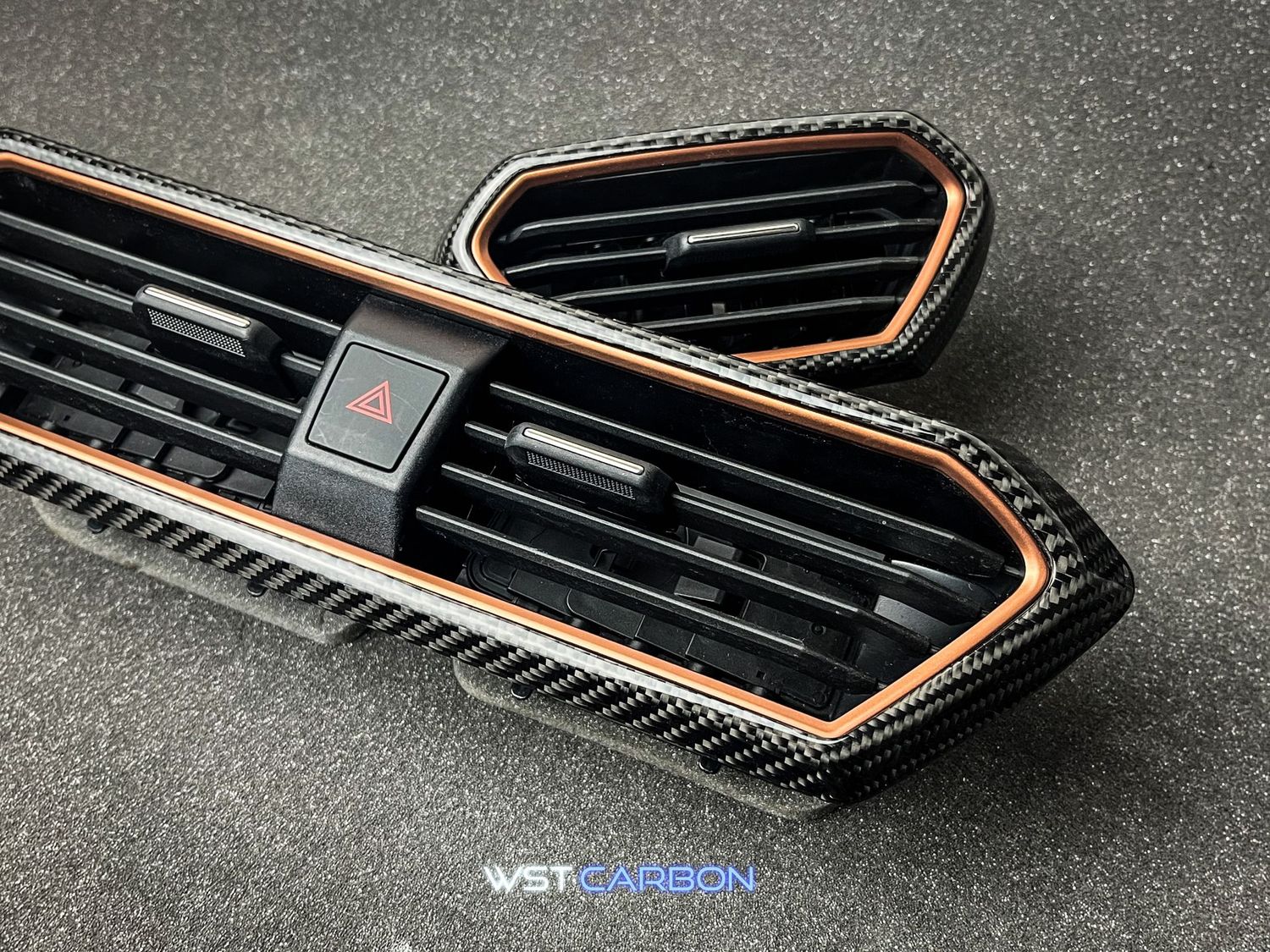 Cupra / Seat Formentor Leon: Echt Carbon Cover Set Lüftungsdüsen Cupra / Seat Formentor Leon: Echt Carbon Cover Set Lüftungsdüsen