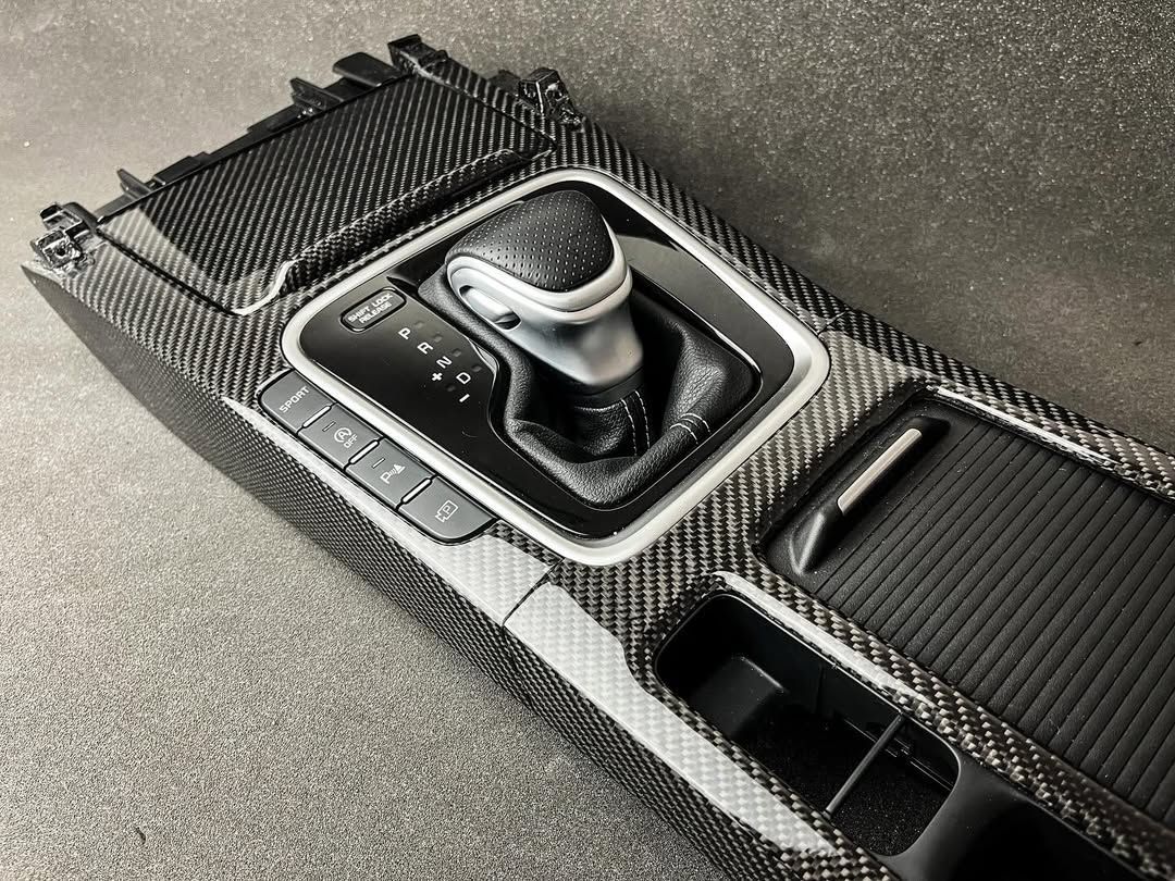 Kia Ceed / ProCeed / XCeed / GT Mittelkonsole echt Carbon