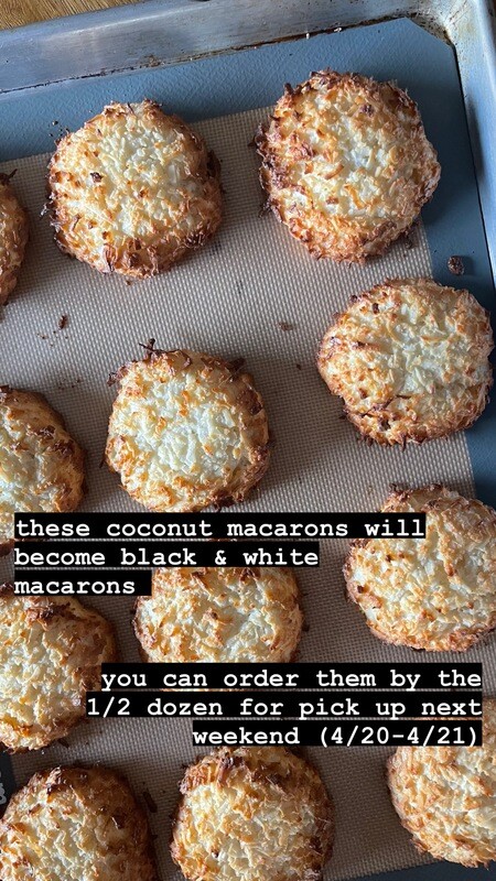 [BLACK &amp; WHITE] Macaroons (half dozen) (HOL)