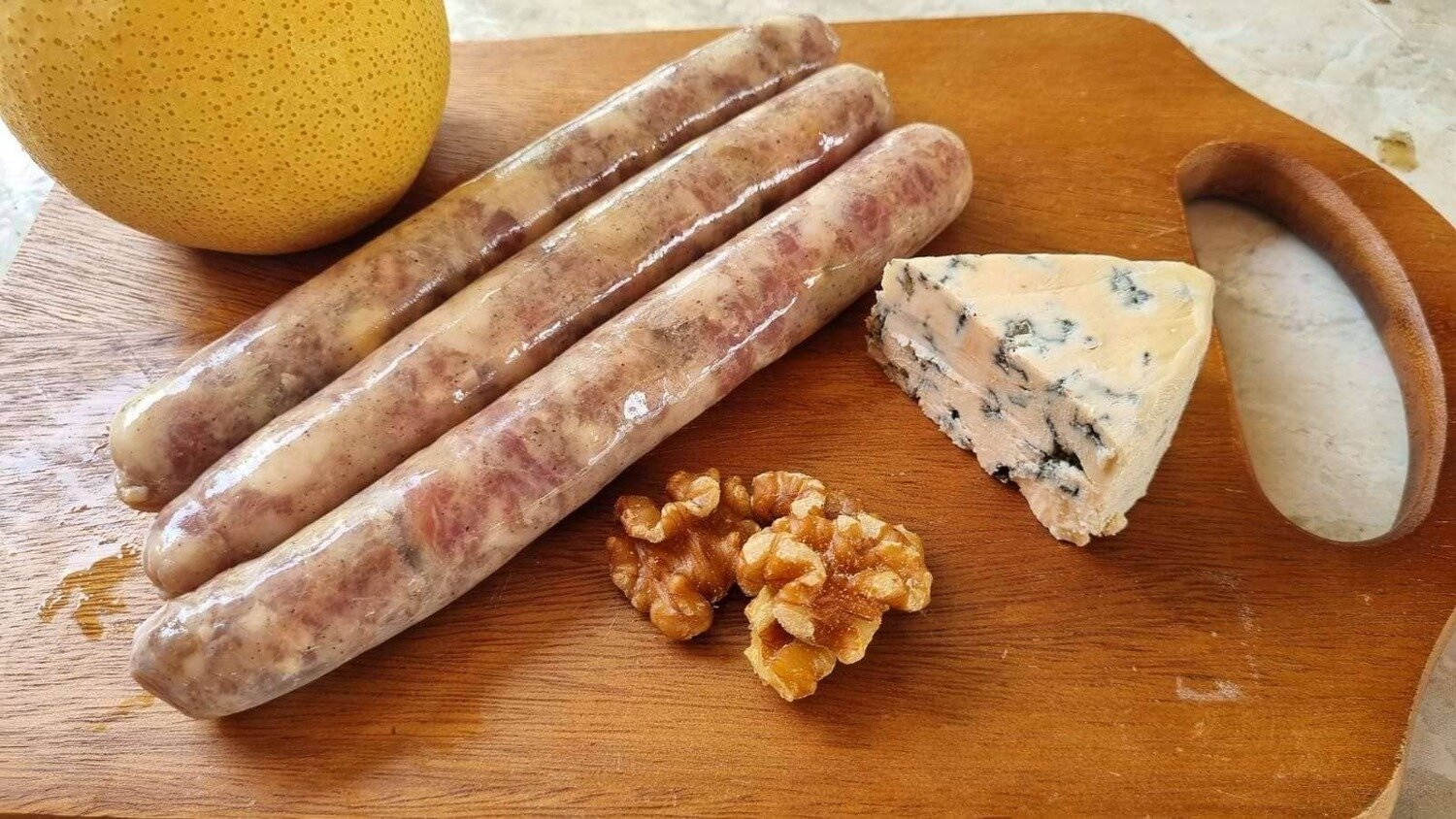 Sausages Cochon with blue cheese