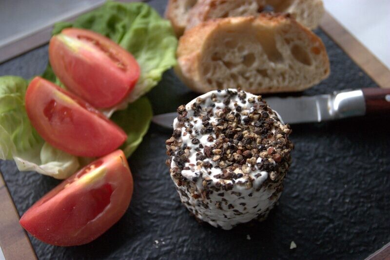 Crottins de Chèvres (Goat Cheese) - Black Pepper