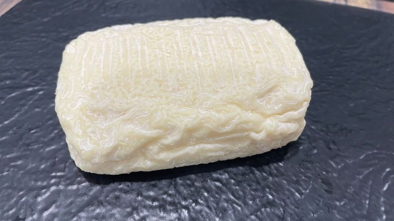 Goat cheese &#39;&#39;Buchette&quot; log