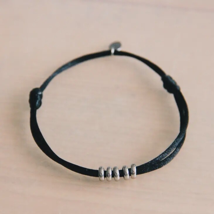 Satin Bracelet With Rings- Black/Silver