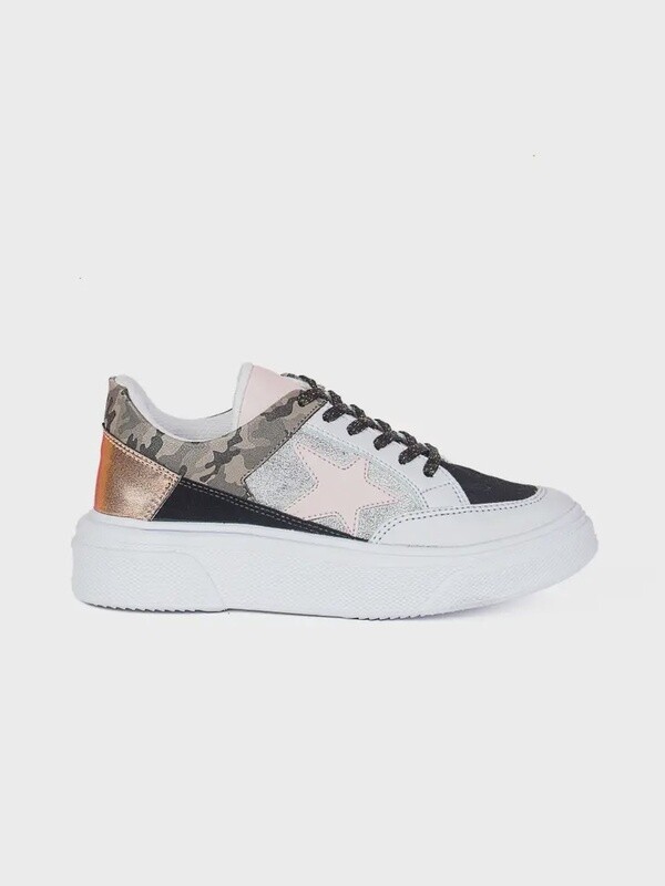 Aria 31 Sneakers