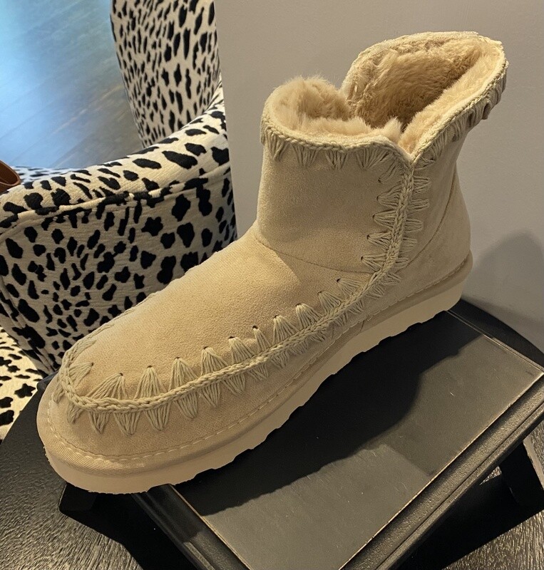 Tahoe Natural Boots