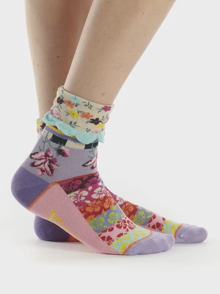 Hollyhock Lapel Women's Socks