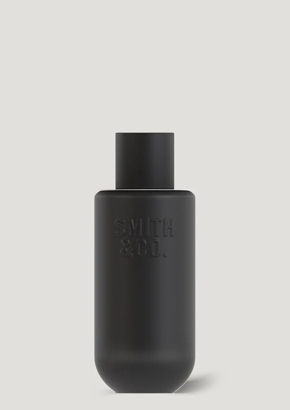 Smith &amp; Co Room Spray - Tabac &amp; Cedarwood