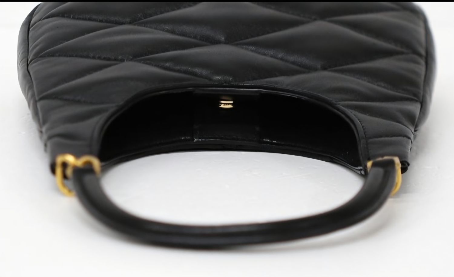 Yves Saint Laurent Black leather Hobo Sade bag