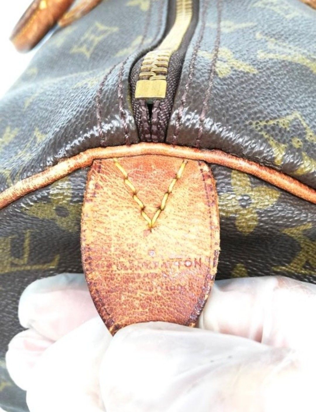 Louis Vuitton Speedy 40 Monogram Handbag