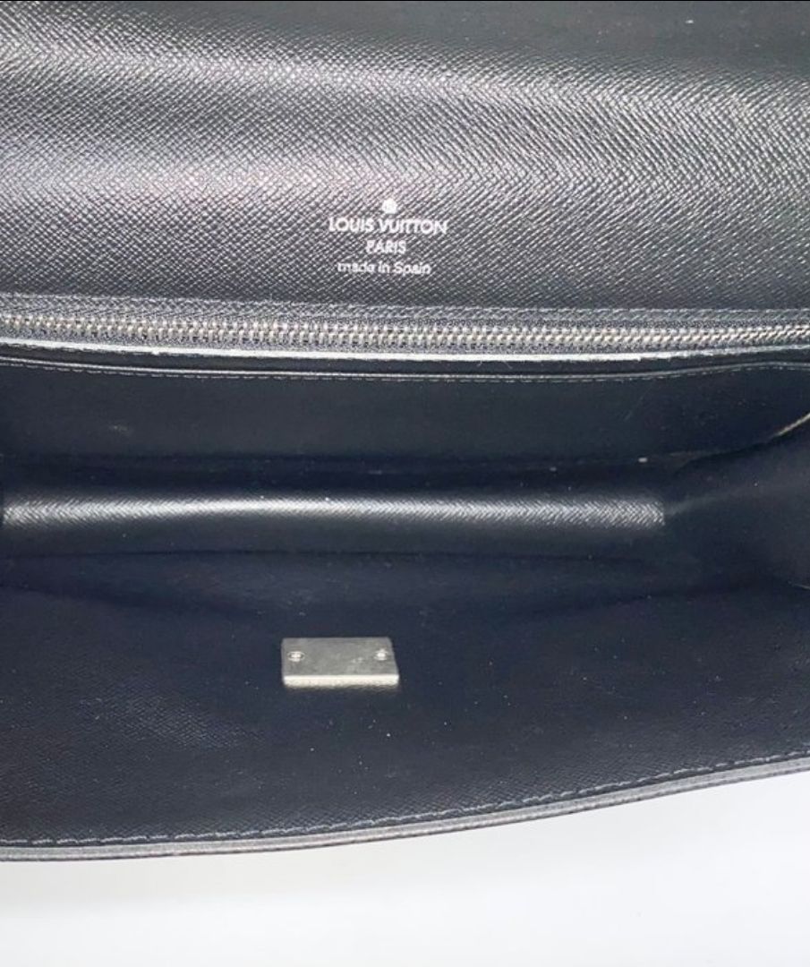 Louis Vuitton Black Taiga Selenga Clutch Bag 