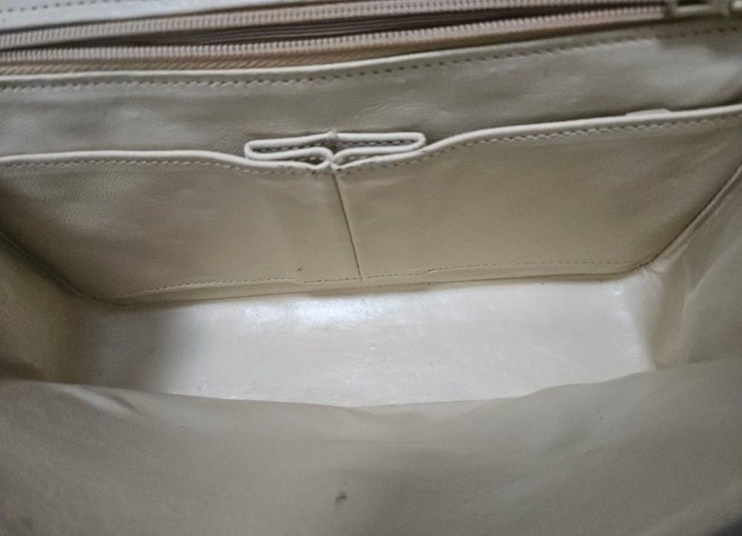 Chanel Beige Matelassé Leather Shoulder Bag