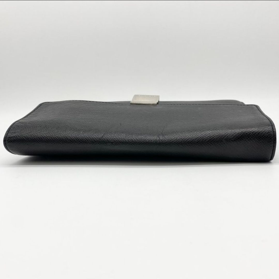 Louis Vuitton Black Taiga Selenga Clutch Bag 