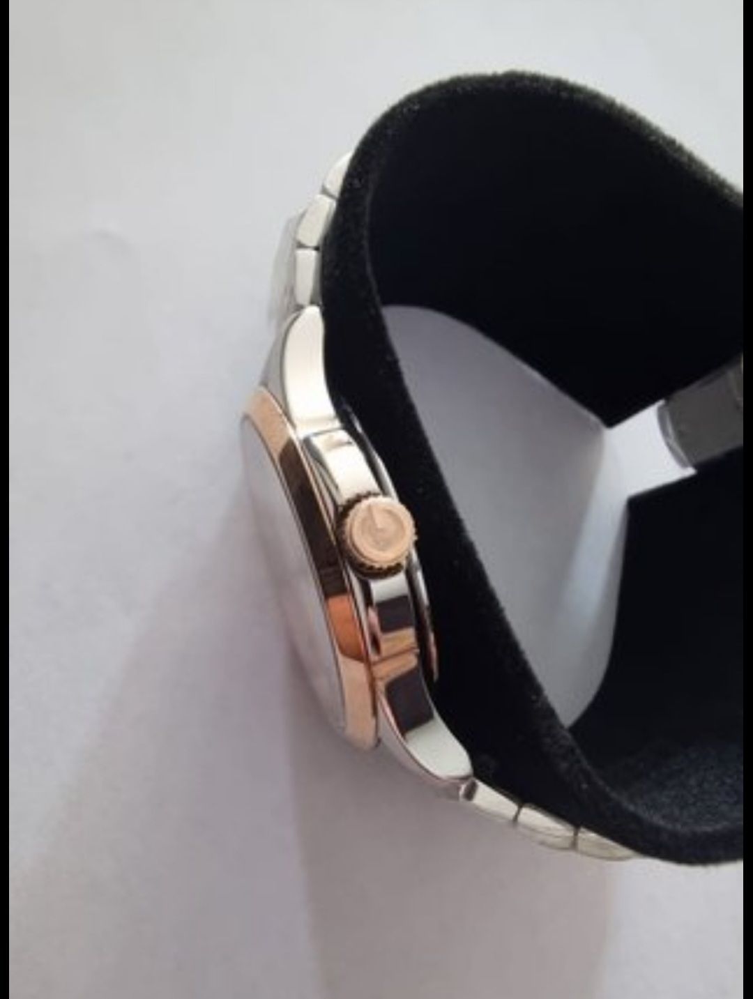 Gucci  Unisex Rose gold Steel wrist watch