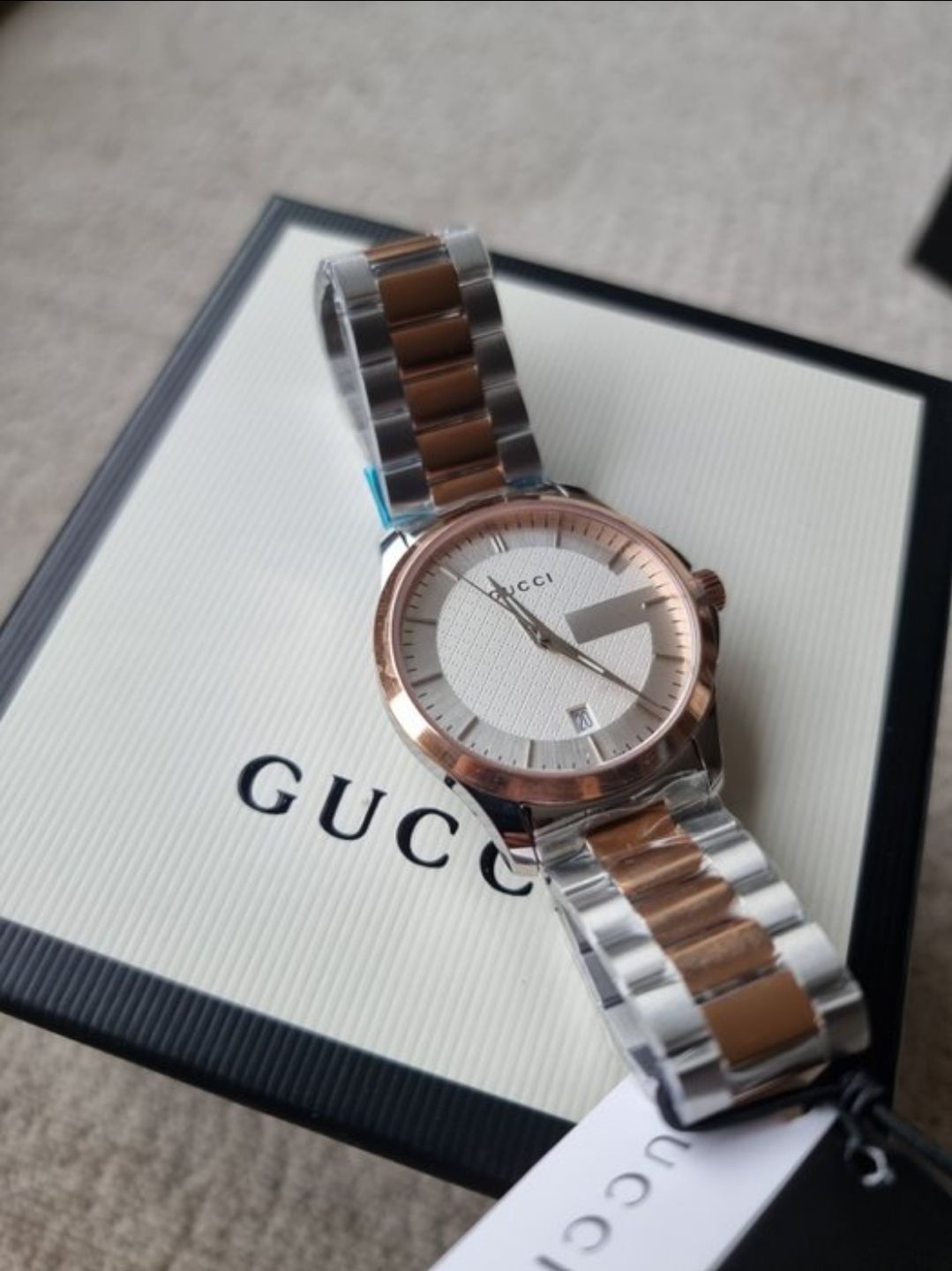 Gucci  Unisex Rose gold Steel wrist watch