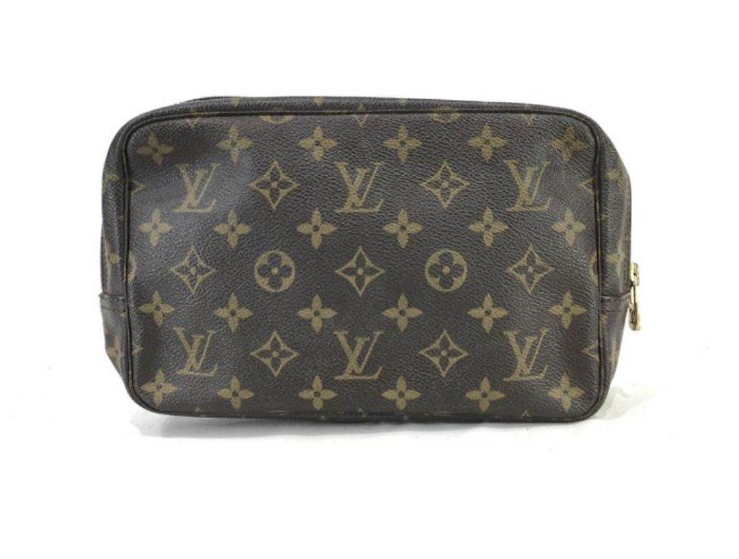 Louis Vuitton Monogram Trousse Toilette 28