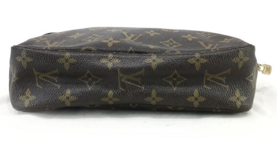 Louis Vuitton Monogram Trousse Toilette 23
